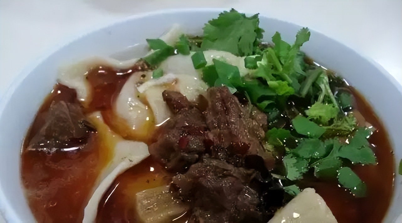 成都到青岛自驾游住宿攻略,成都旅游住宿攻略及费用