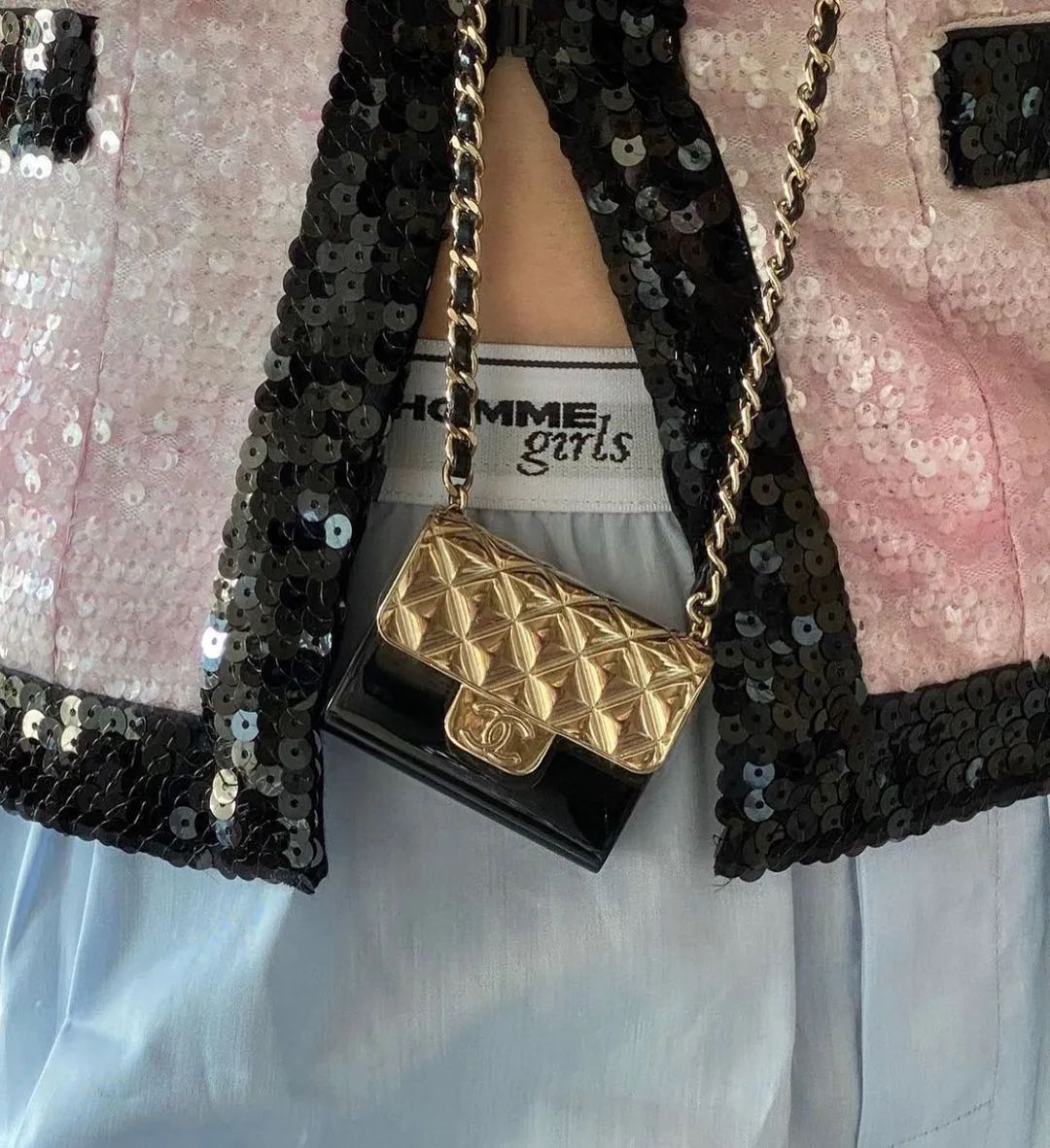 舒服到可以直接躺平的穿搭，长什么样？