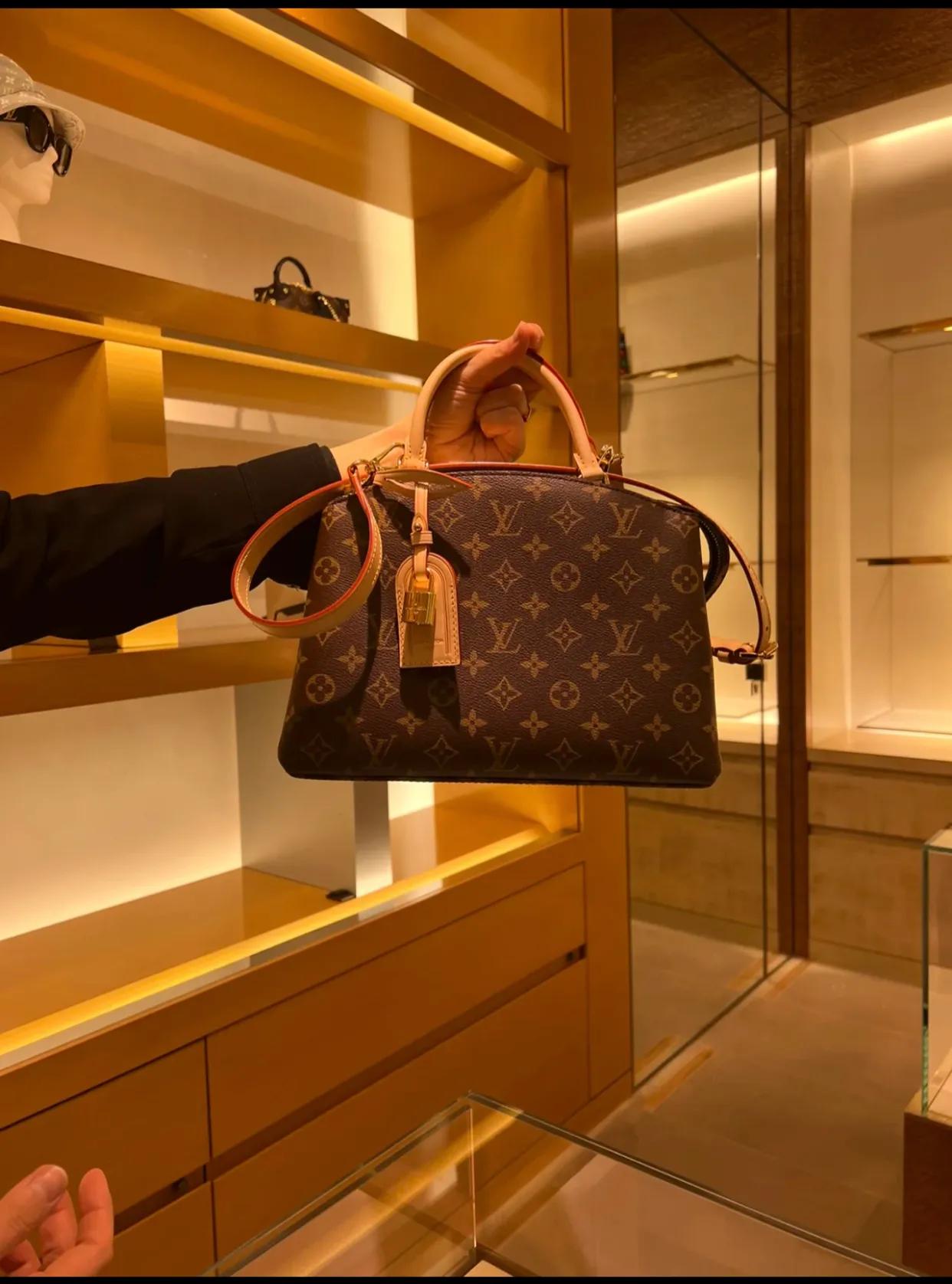 lv包包哪里买划算,人生第一个lv包便宜的