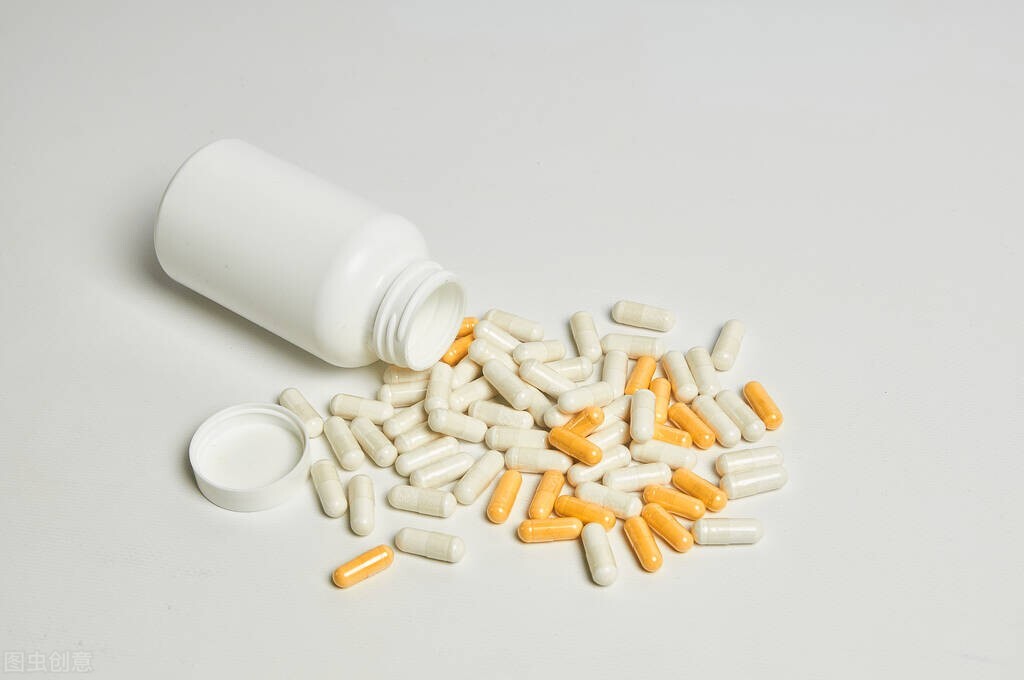 口腔溃疡买维生素b2还是维生素c,有一种痛叫口腔溃疡的说说