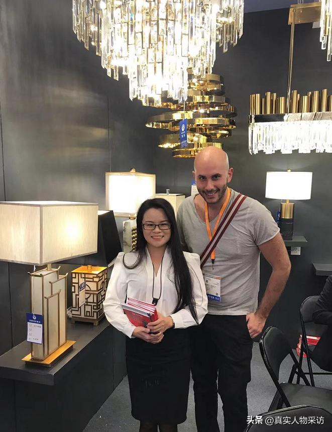 90后女孩放弃工作摆地摊月入9万,浙江女孩辞职摆地摊月入9万