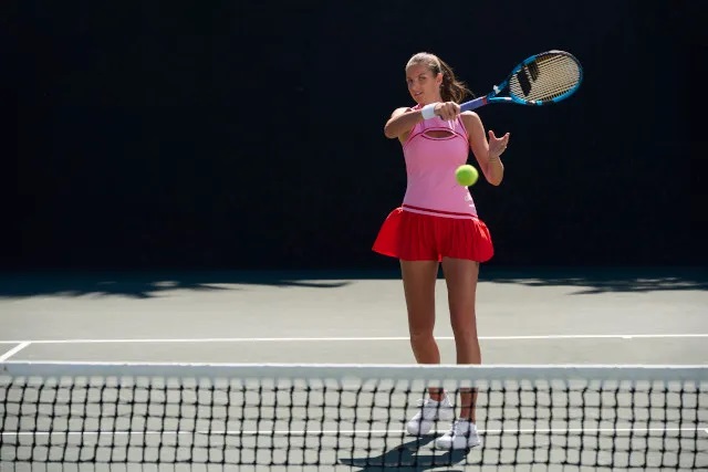 网球裙美网,莎拉波娃美网施华洛世奇网球裙