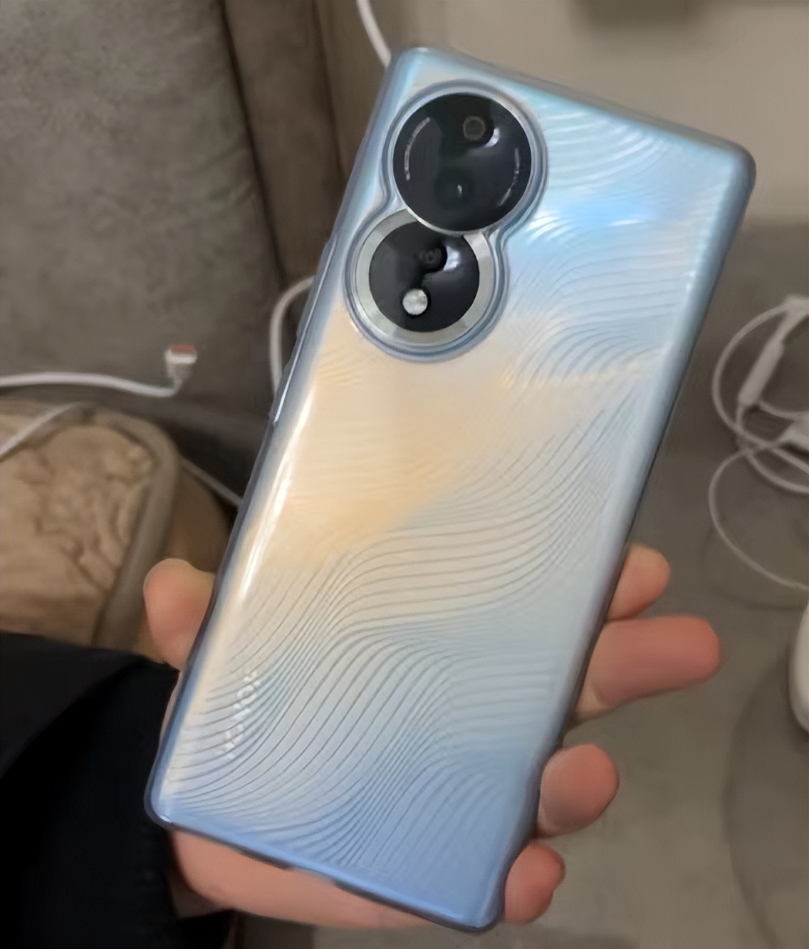 opporeno9与荣耀80怎么选,opporeno9和荣耀80选哪个