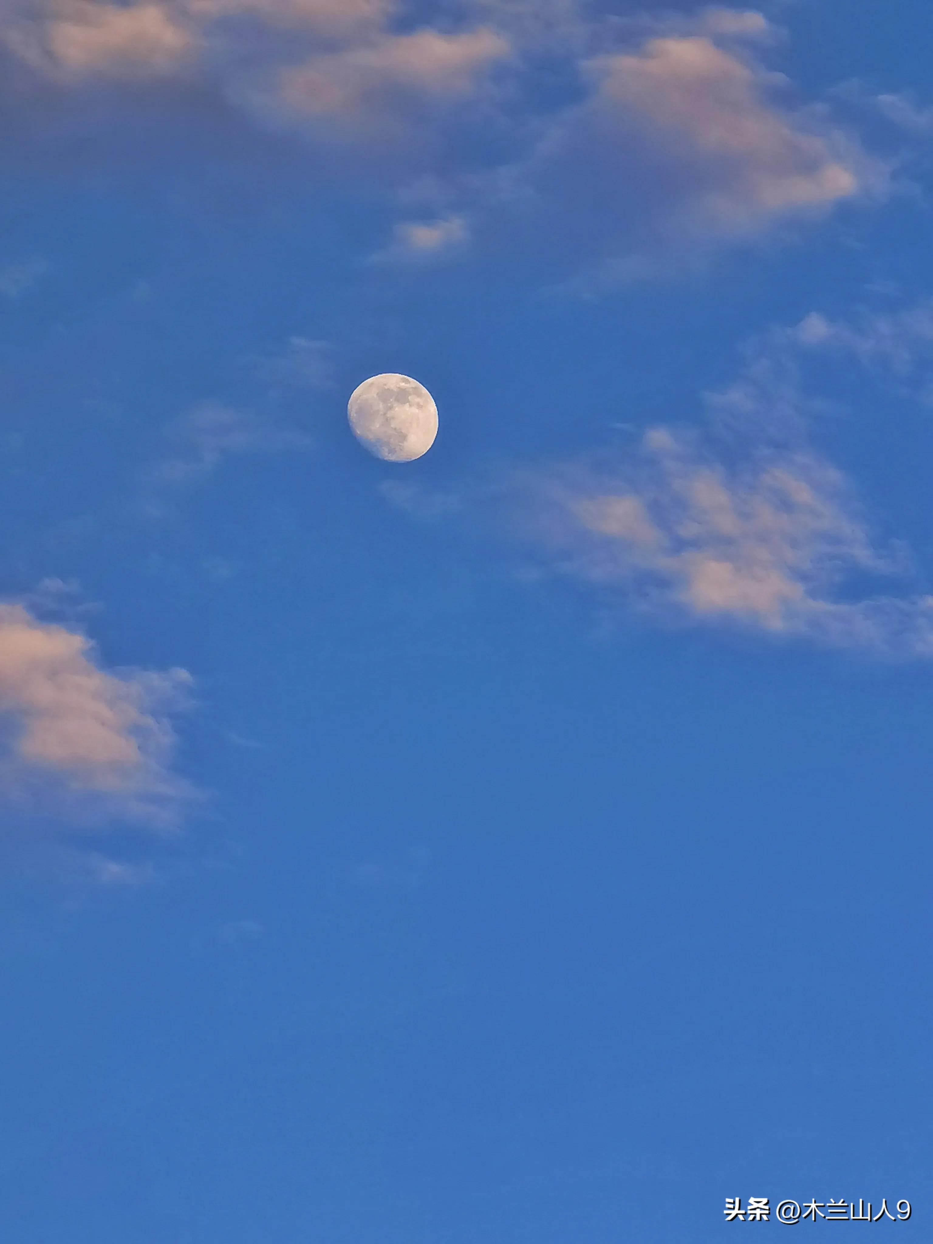 手机拍摄红底照片怎么导入,拍红云的技巧
