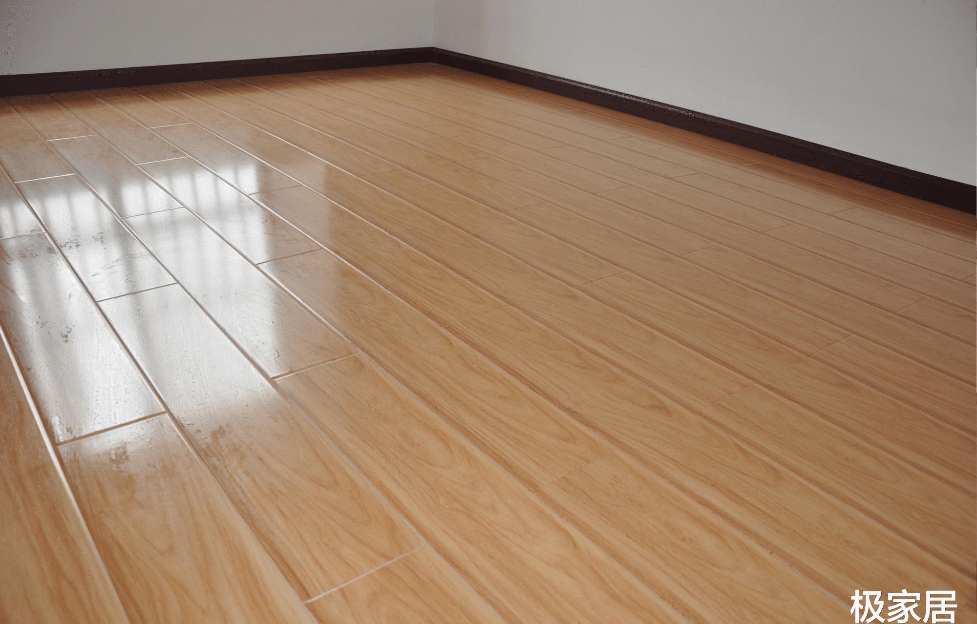 旧地板翻新复合地板最好方法,自己把旧木地板如何翻新