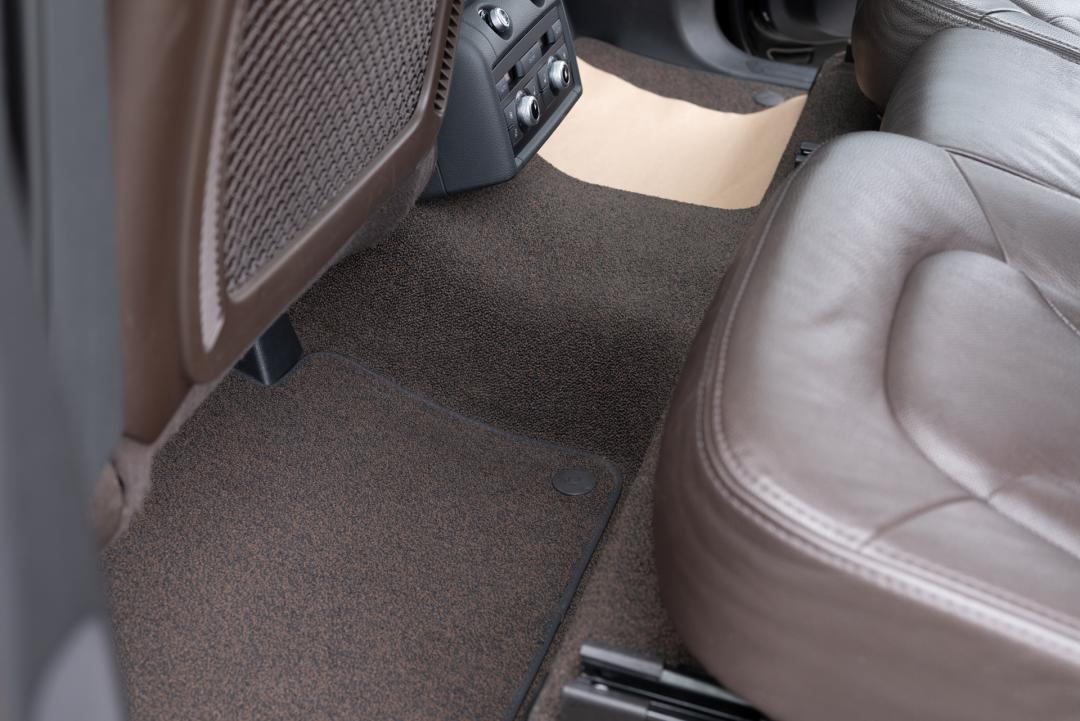 2011年奥迪q7二手值得购买么,二手的奥迪q7和宝马x5哪个好