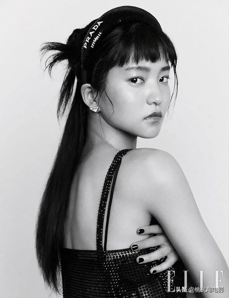 金泰梨新剧穿搭图片,金泰梨白色连衣裙写真