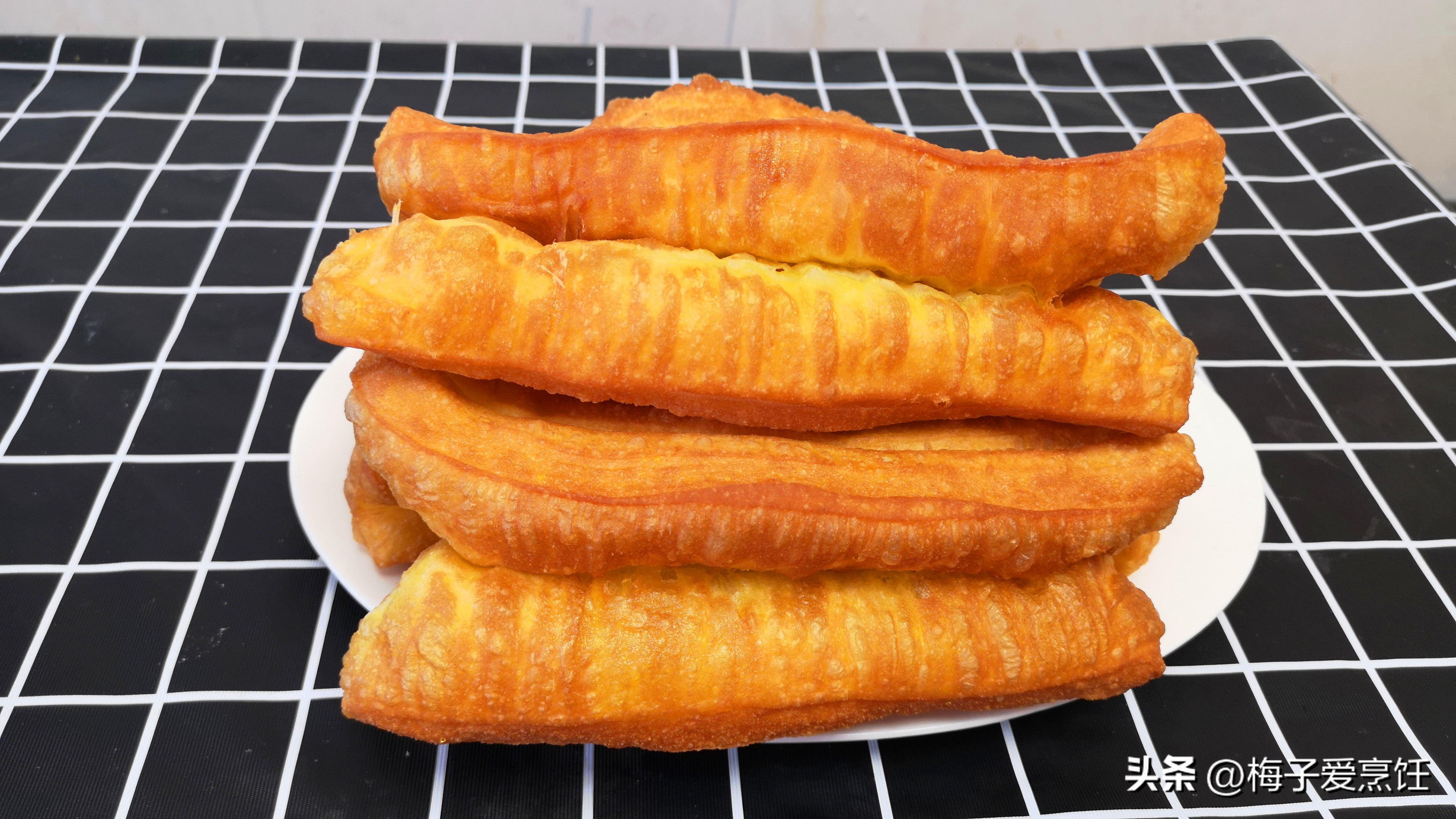油条怎样炸得才能又软又蓬松,油条怎么炸出来又软又蓬松新手