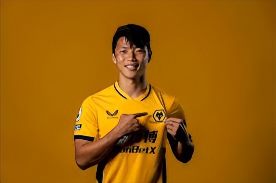 英超狼队的黄喜灿,英超曼联狼队直播