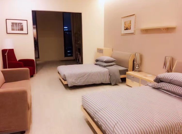 京东001号快递员辞职被拒，刘强东承诺：干够5年我给你买一套房