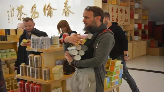 美国进口中国商品暴增,国外订单暴涨中国制造