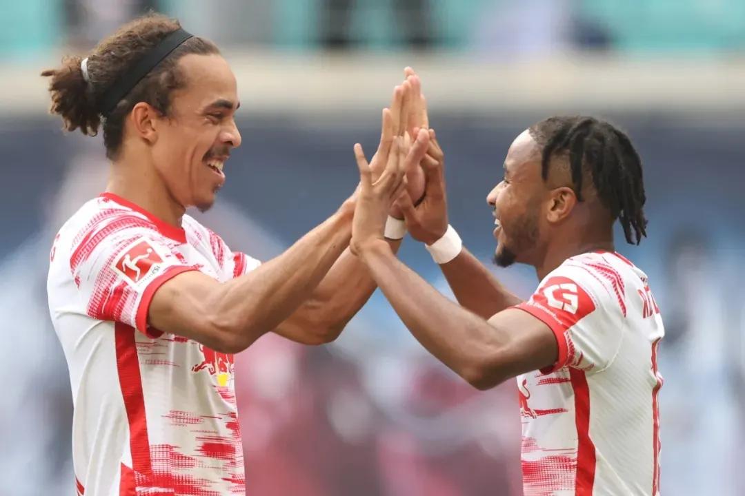 德尚看姆巴佩踢球,德尚评价姆巴佩2018年