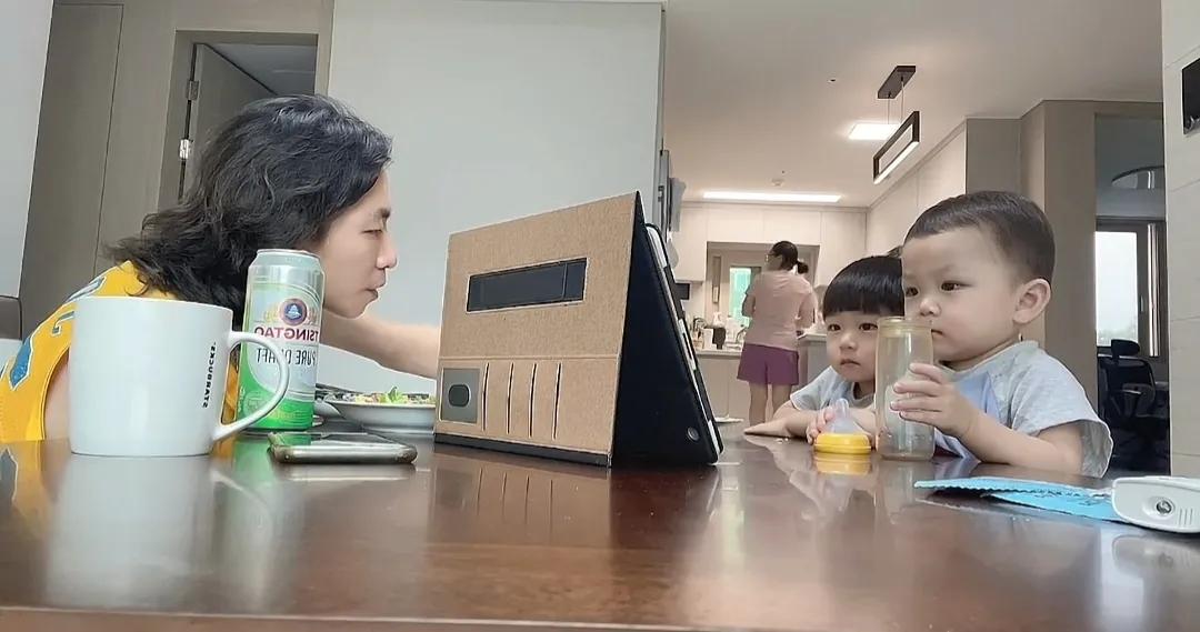 辽宁姑娘赴韩留学回国当服务员，兼职改变了命运，嫁韩国富二代