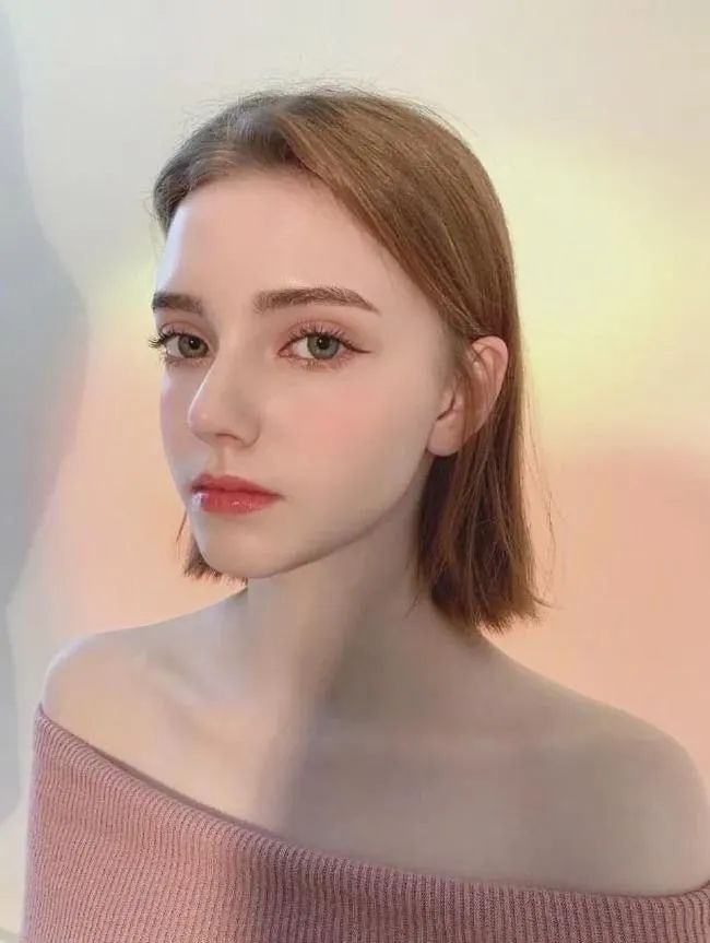 21岁德国模特凭“精灵美貌”爆红！却离奇失踪…背后牵出黑暗内幕