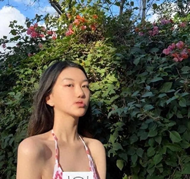 秀上围、露*裤底**，这4位“衣不蔽体”的星二代到底图什么？