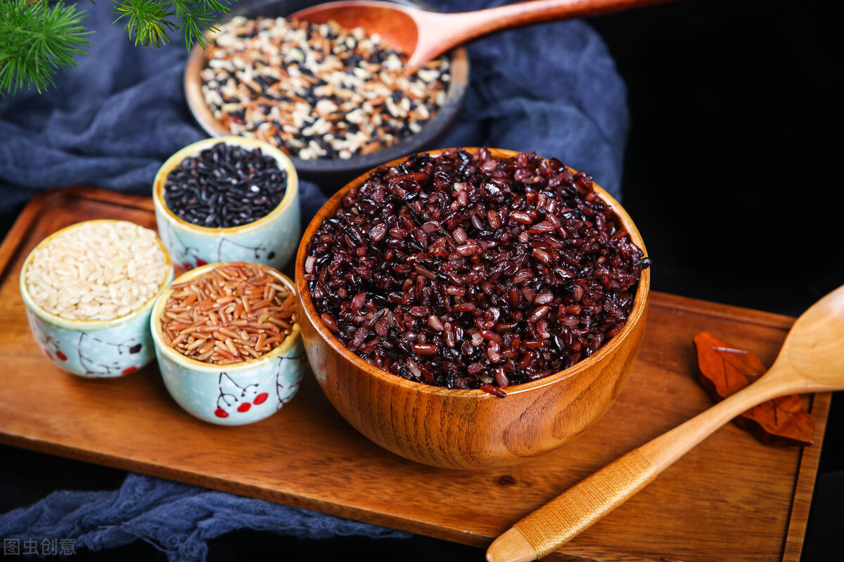 夜里饿了吃什么最简单减肥,半夜饿了吃什么更有助于减肥