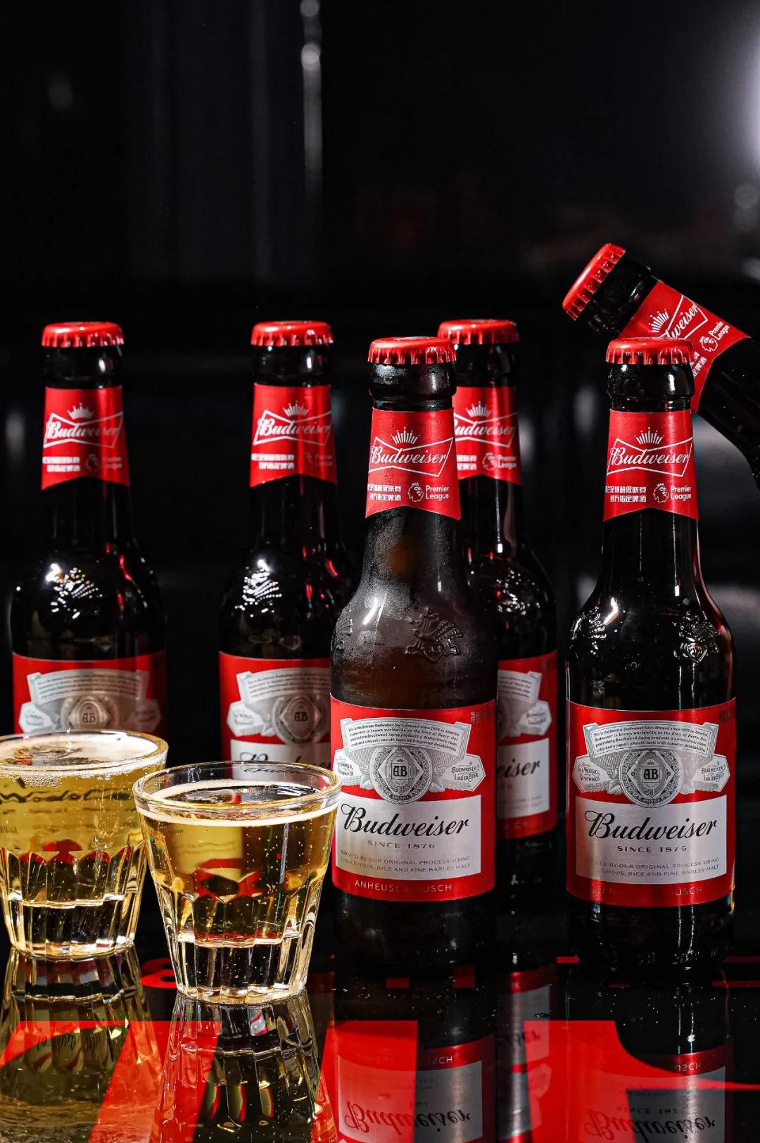 livehouse鐜板満鍚瓕姘涘洿,livehouse闊充箰鐜板満鎵撴灦