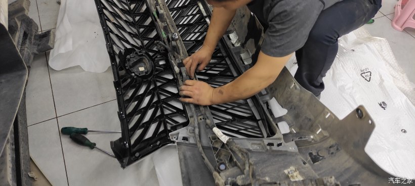 雷克萨斯lx570巅峰限量版越野改装,雷克萨斯LX570内饰改装套件