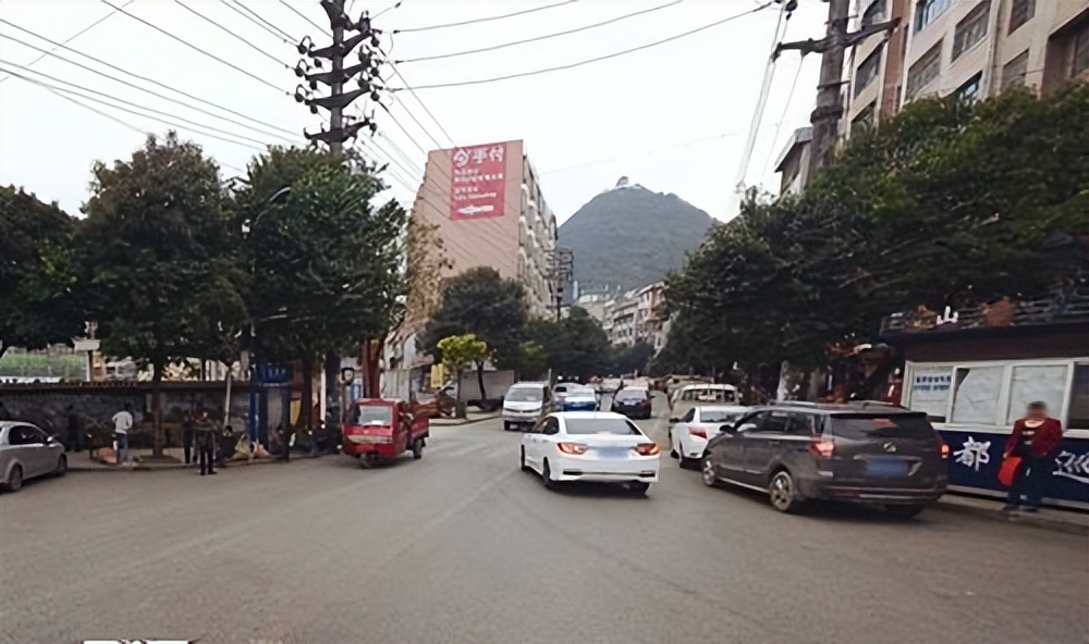 民警抓捕吸毒人员受伤,民警抓捕吸毒犯受伤