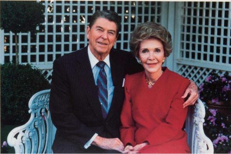 那个曾推动中美建交的美国前总统，退休之后，97岁仍在工地盖房子