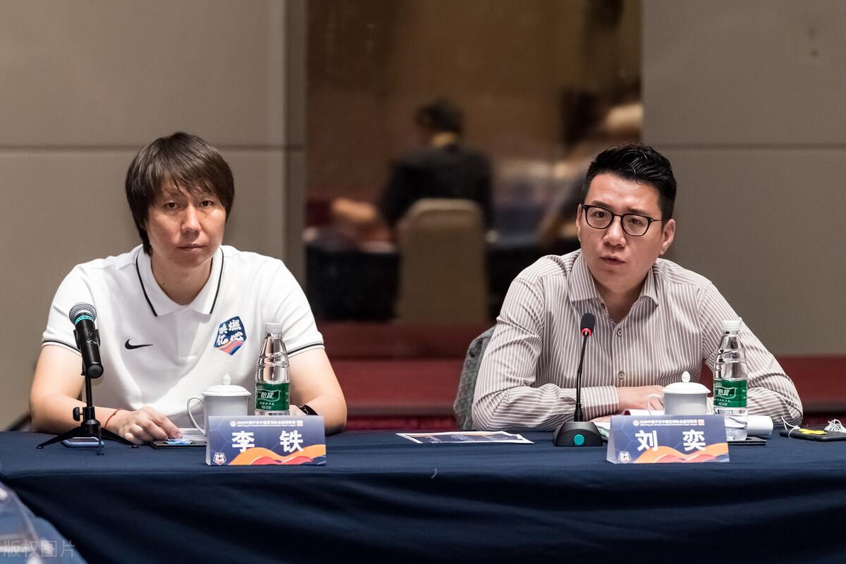 大年初一国足,东亚杯国足开门黑1:2负日本三队