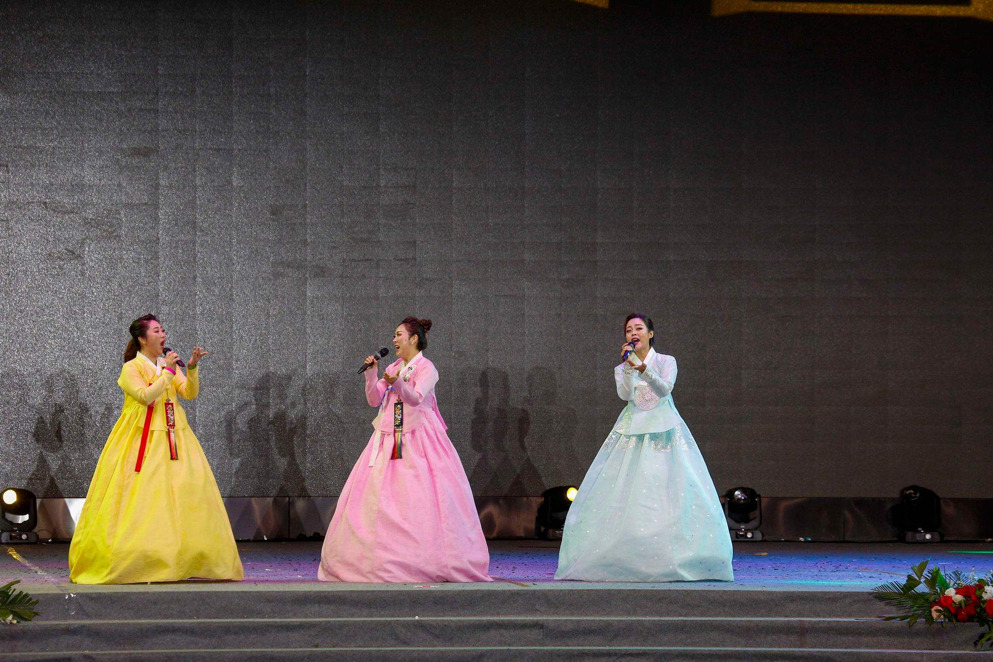 朝鲜人是高丽还是新罗的后裔,朝鲜人是什么民族后裔