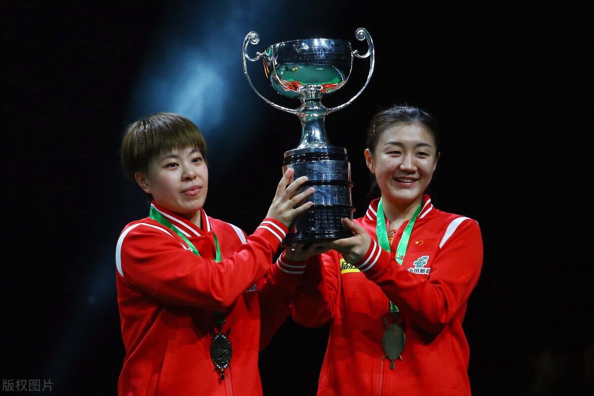 为什么乒乓球员习惯做一些“额外”动作?主动发球下网举手致歉