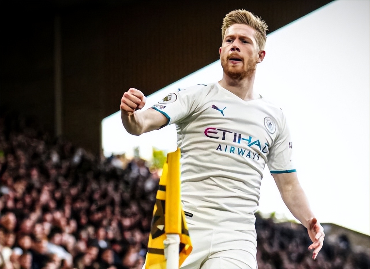 曼城轻取开门红斯特林帽子戏法,斯特林攻破曼城大门庆祝