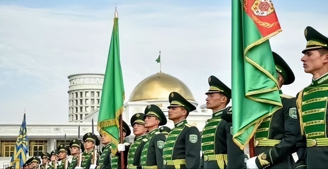 亚洲唯一中立国，水电免费汽油仅一毛，这个国家为何能闷声发大财