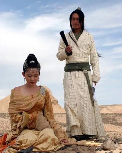 42岁胡杏儿三胎月底出生,胡杏儿41岁近照曝光