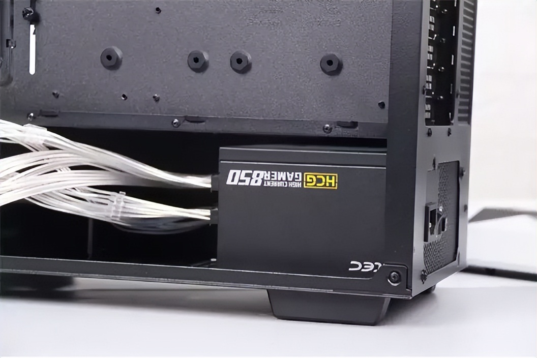 技嘉x670和b650主板区别,技嘉x670小雕支持固态pcie5.0