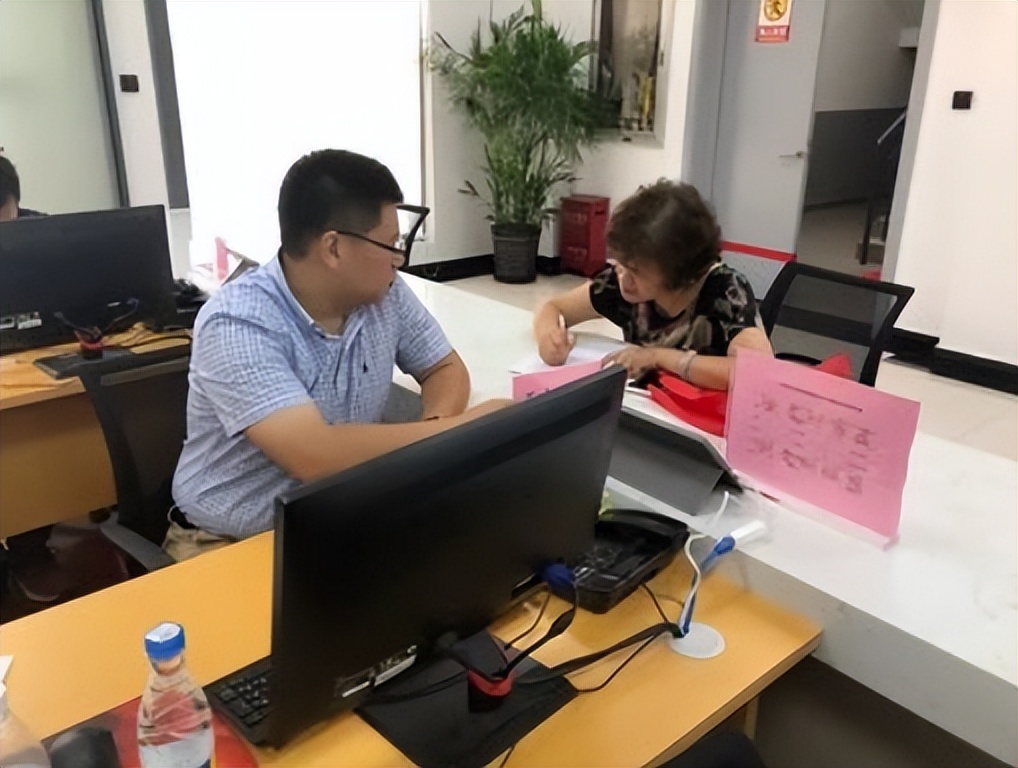 高校鼓励教师兼职,多地发文鼓励教师兼职