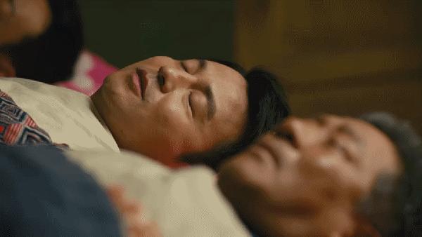 给2022年“进步最大的十位男演员”排个名：靳东第十，王骁第二