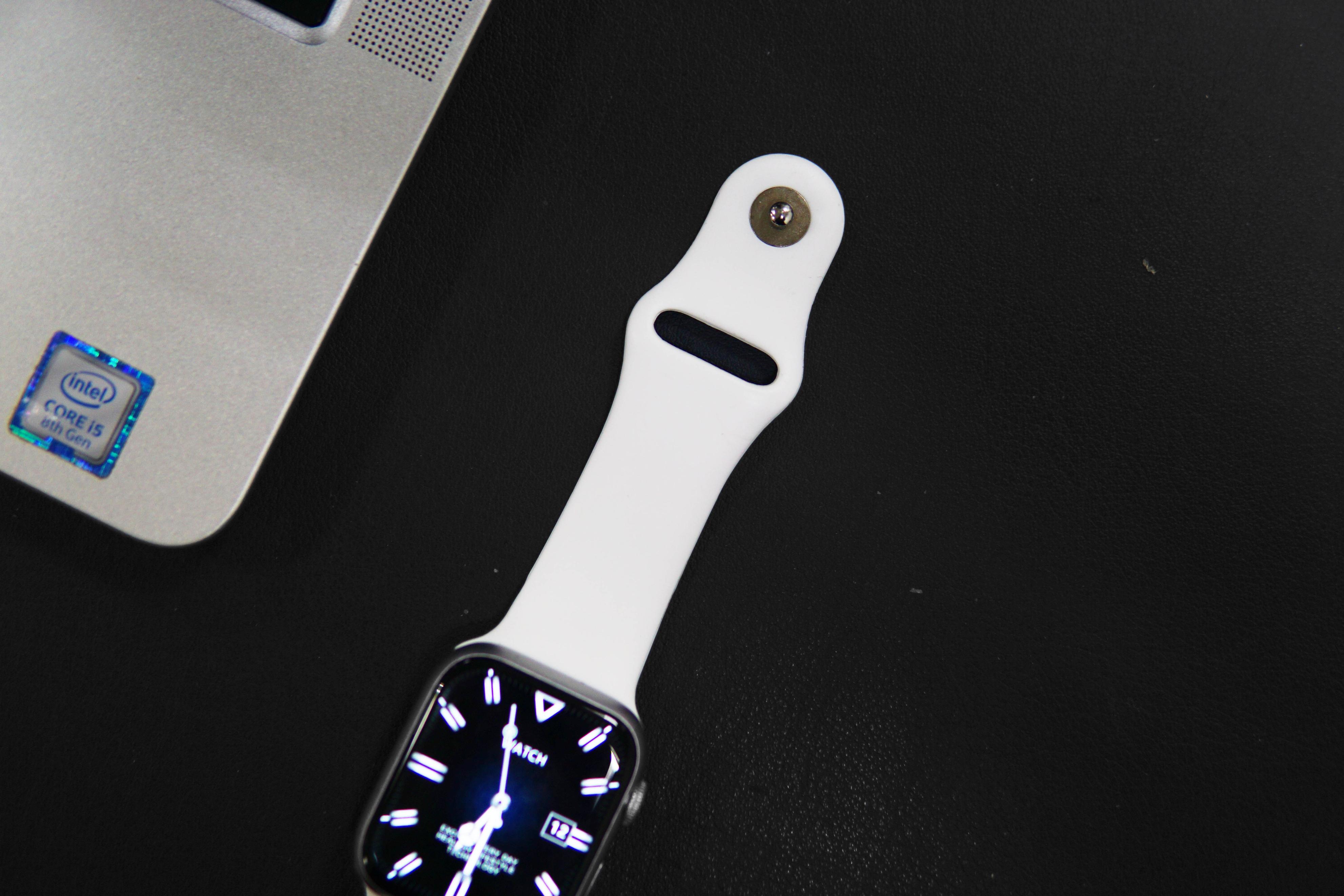 用268让你忘掉Apple Watch！微穿戴这品牌真敢玩，性价比到了极致