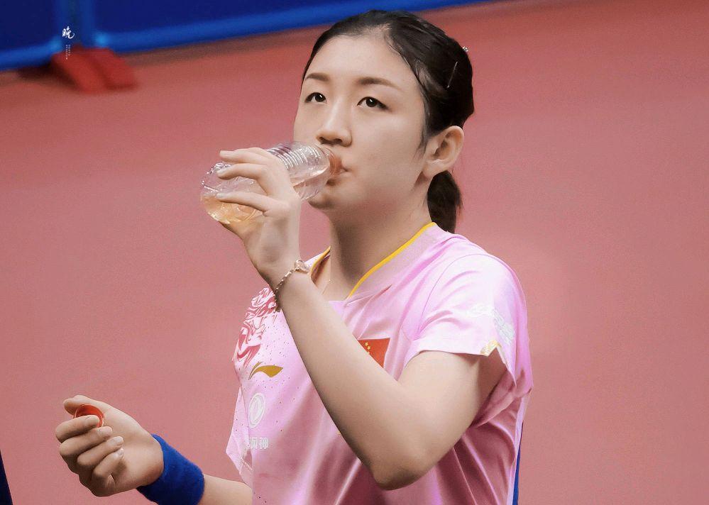 成都世乒赛王曼昱孙颖莎陈梦采访,世乒赛陈梦对阵孙颖莎谁能夺冠呢