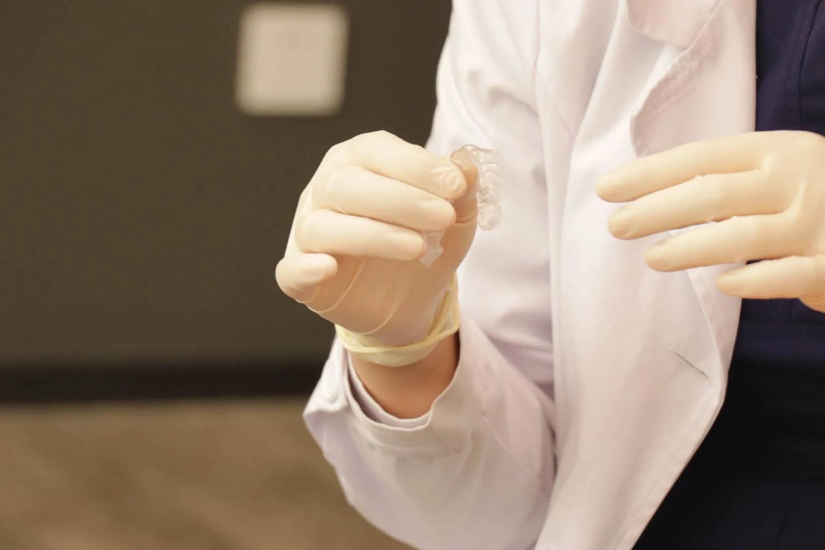 隐适美牙套脸型变化,戴隐适美牙套