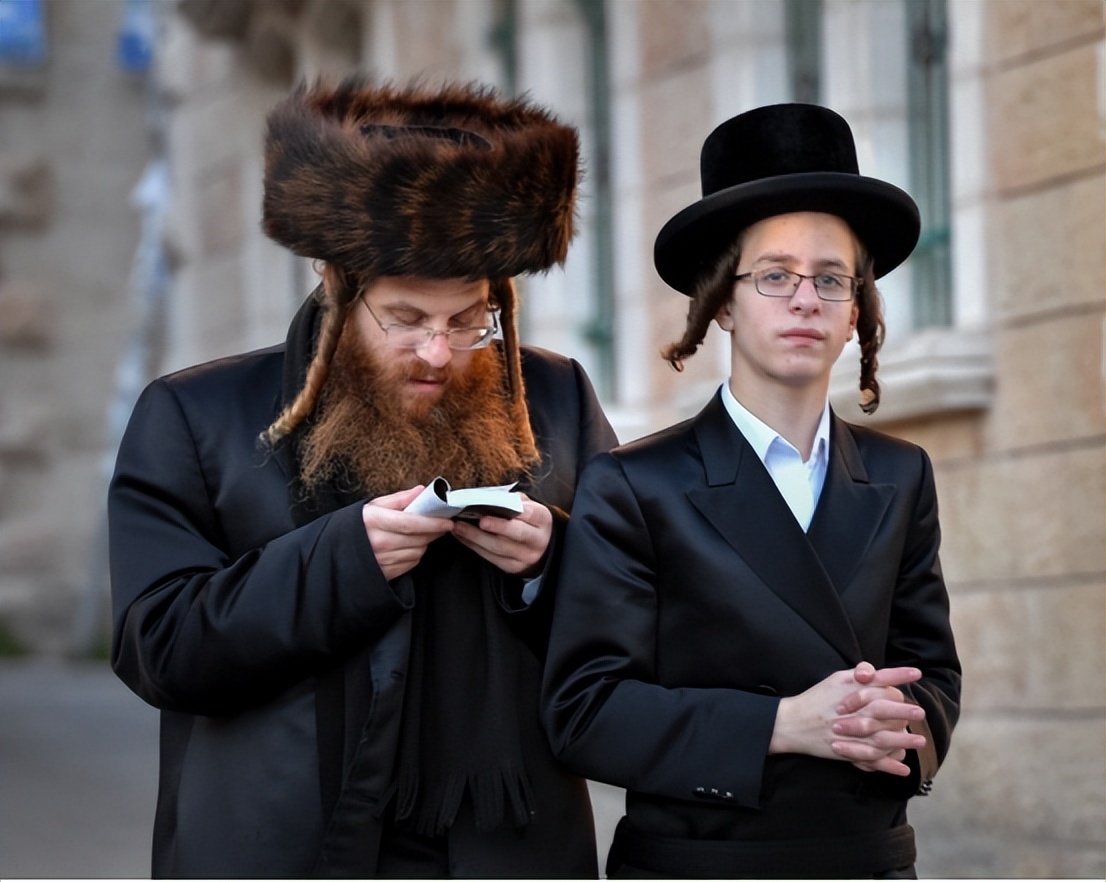 在中国吸血百年的犹太家族：侵入核心业务、操控主权，今声名狼藉