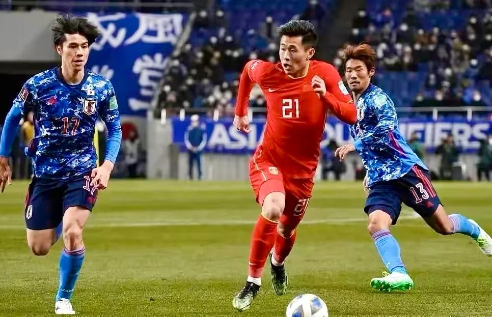 防反阵容足球,中国足球防守最大的问题