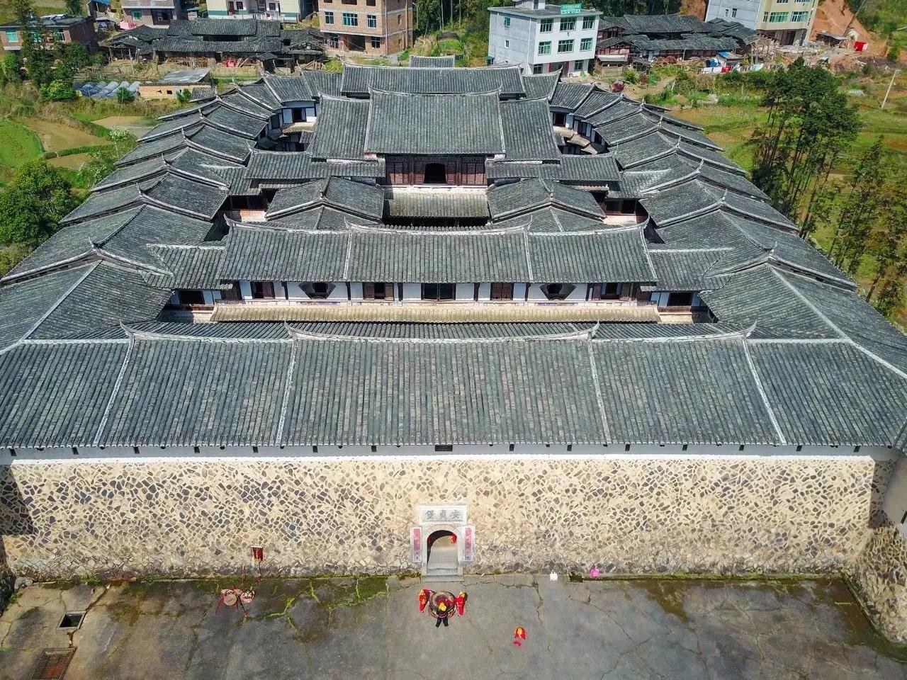 客家人麒麟图腾的由来,客家人添丁上灯的由来