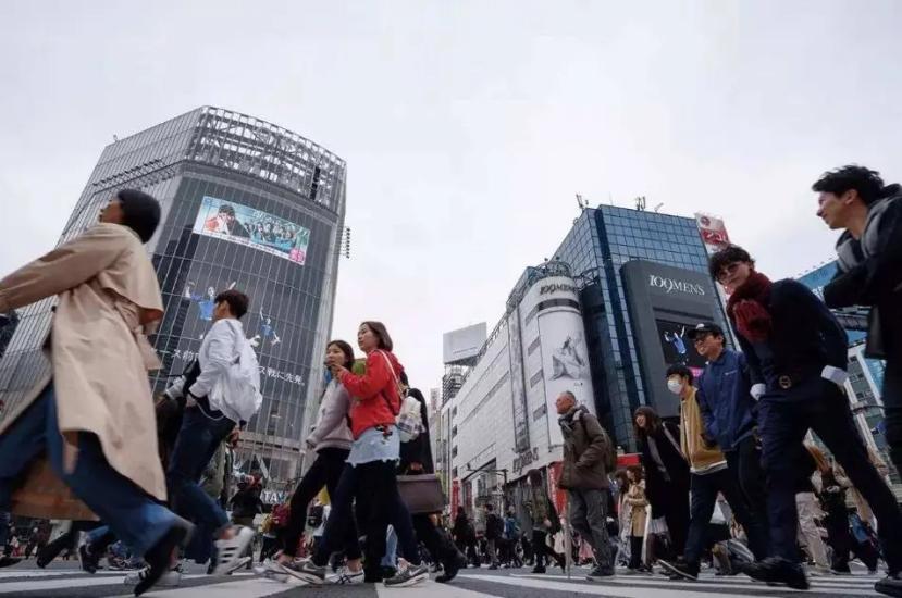 AV产业席卷全球，每年创收700亿，日本色情业为什么如此发达？