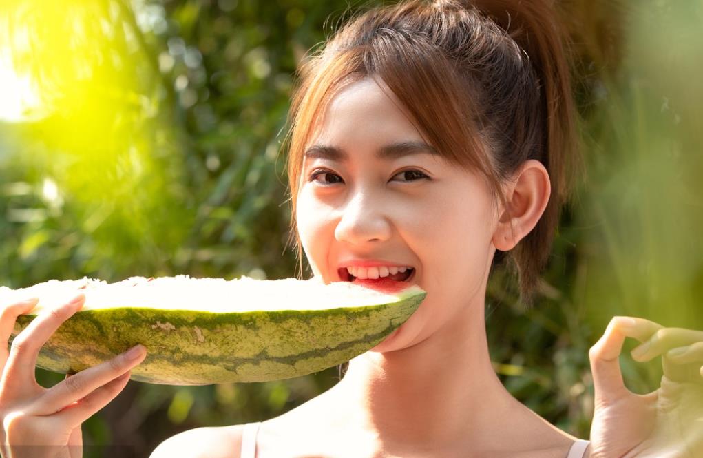 女孩子说头疼应该怎么高情商回复,当女生说头疼该怎么回复