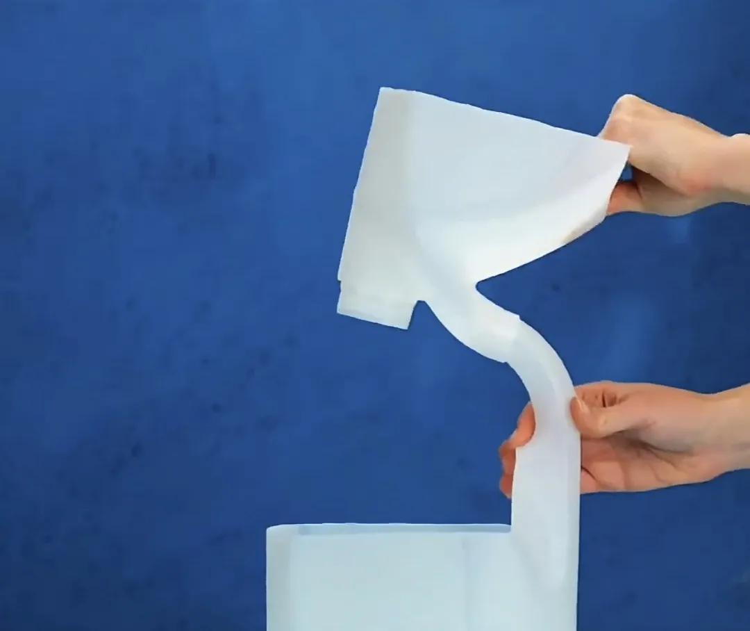 没有梯子怎么更换高处灯泡,不用梯子换高处的灯泡方法