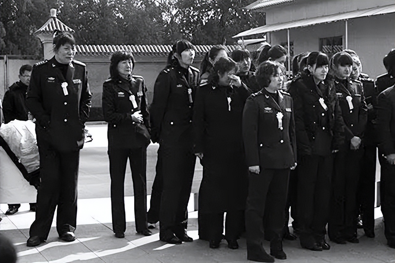 女篮队员陈月芳生平,中国女篮前中锋陈月芳身高