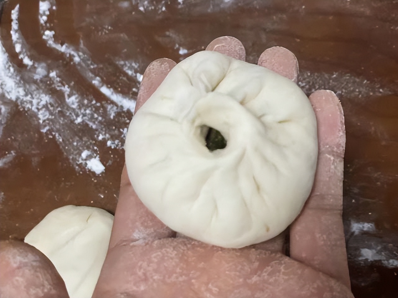 做包子馒头不用酵母粉可以做的吗,酵母粉发面怎样蒸的包子馒头蓬松