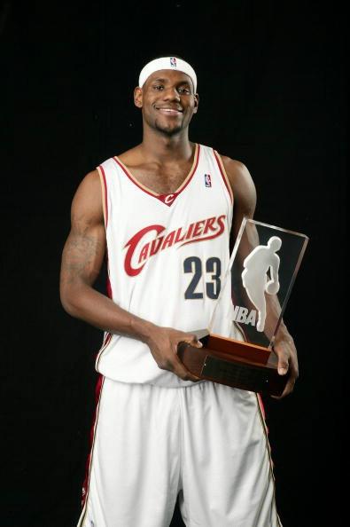 詹姆斯会在湖人退役吗,湖人四连败詹姆斯谈退役