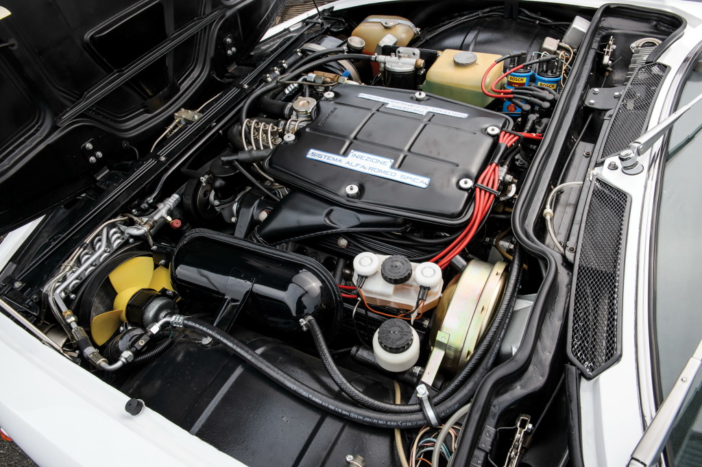 把f1发动机装在民用车上,f1发动机量产车型