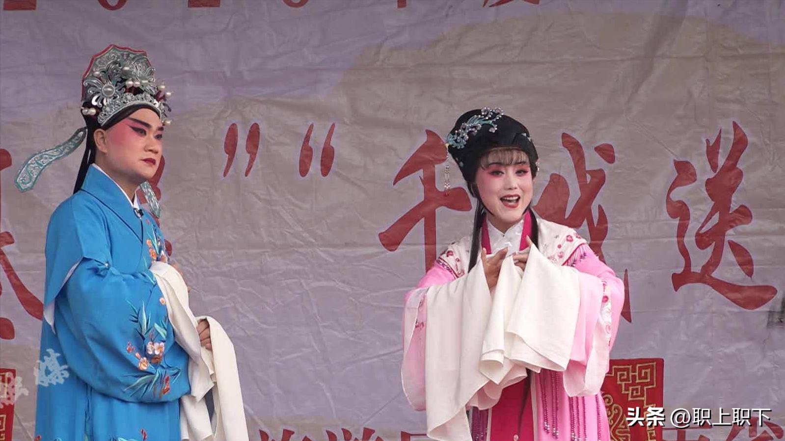 湖南邵阳夫妇在乡场镇给老人拍照月入过万,农村创业有五个风口