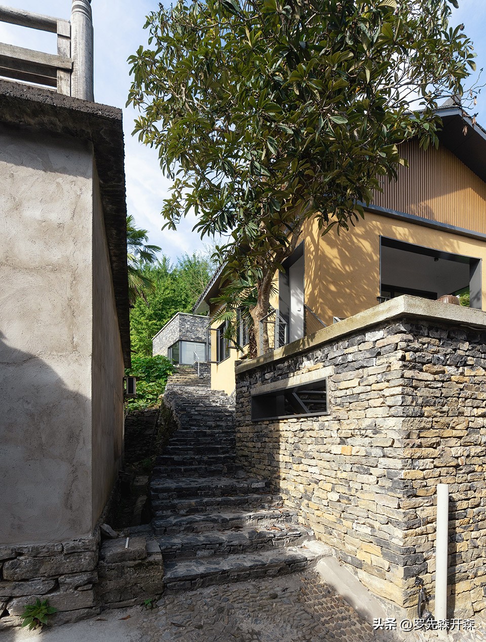 残破倒塌的石房与土屋的改造新生，杭州——让建筑空间与自然对话