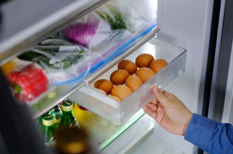 鸡蛋不放冰箱放一年都不坏的方法,鸡蛋保存方法可直接放冰箱保鲜吗