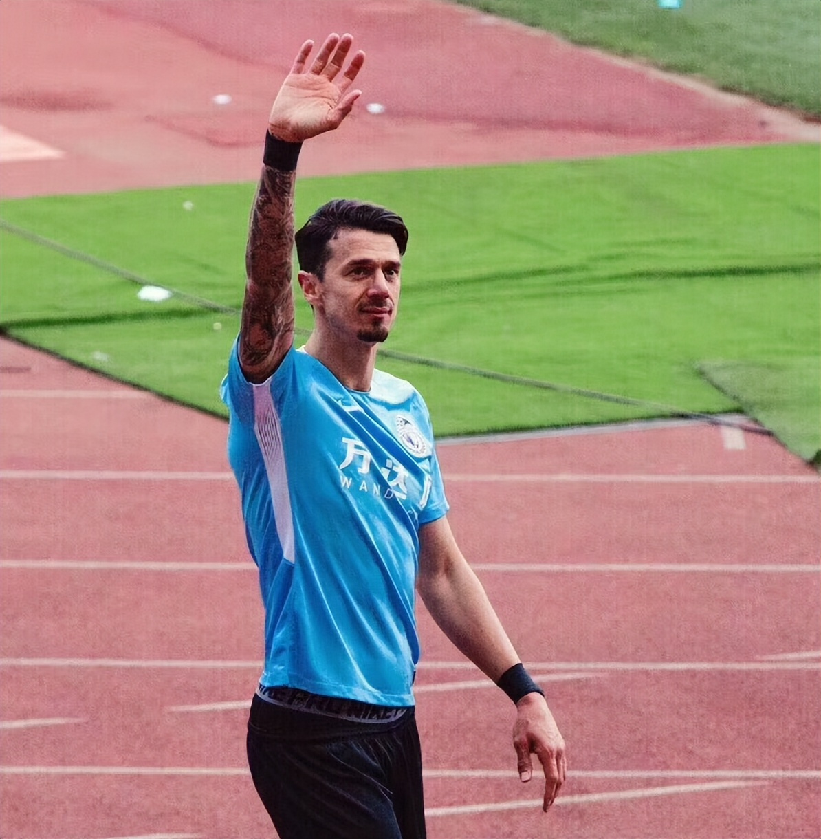 一方后防大将丰特,丰特入选卡塔尔世界杯了吗